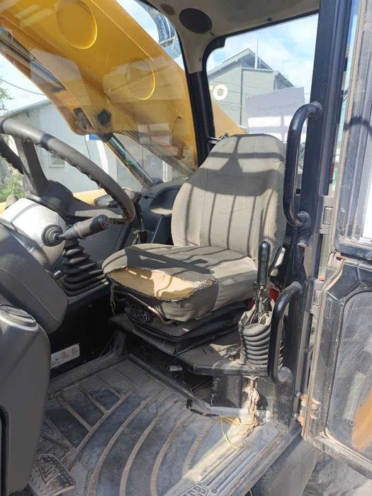 Телескопічний навантажувач JCB 530-70