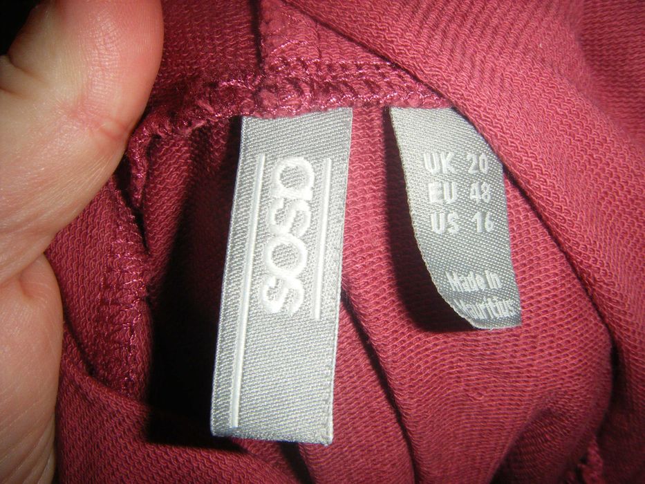 Трендовое платье с капюшоном, размер XL (54) 20 - 48