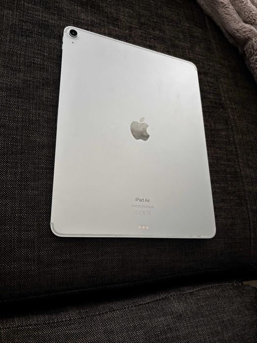 iPad Air 6 13" M2 128GB cellular niebieski USZKODZONY