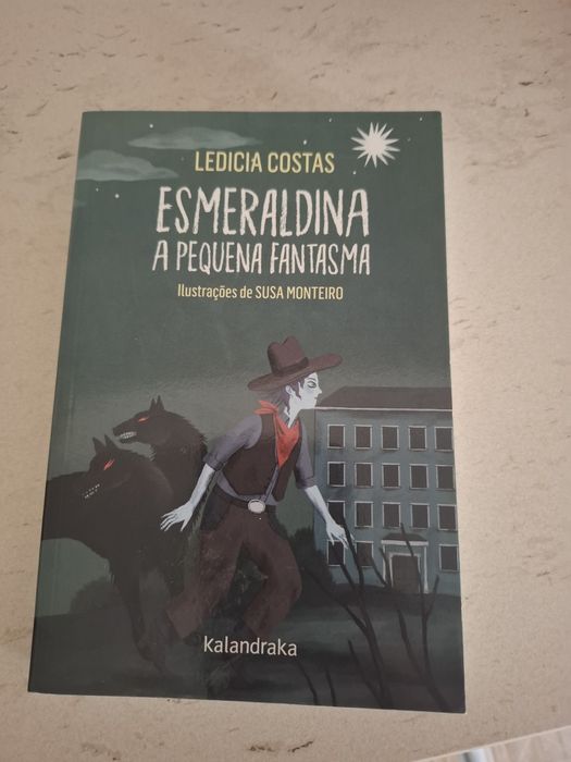Livro Esmeraldina a pequena Fantasma