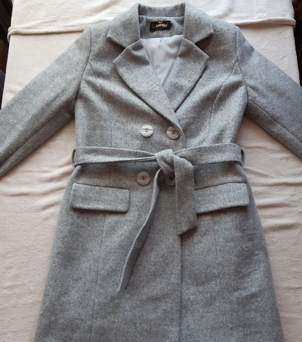 Nowy świetny wełniany płaszcz!