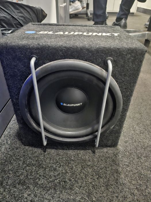 Продам сабвуфер blaupunkt gtb 8200 a