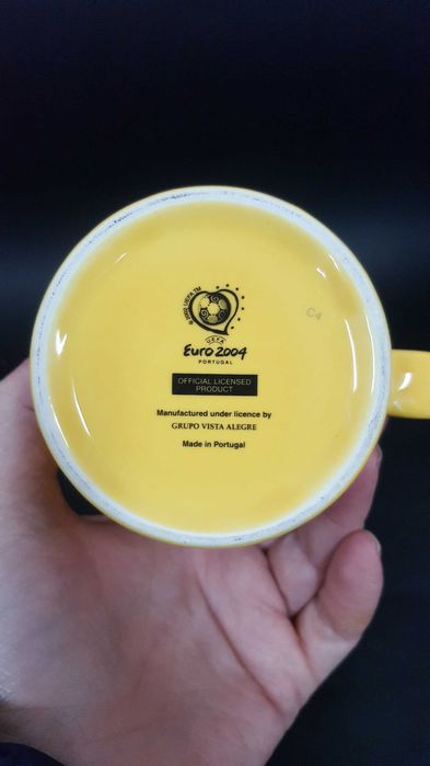 Caneca em Porcelana da Vista Alegre alusiva ao Euro 2004