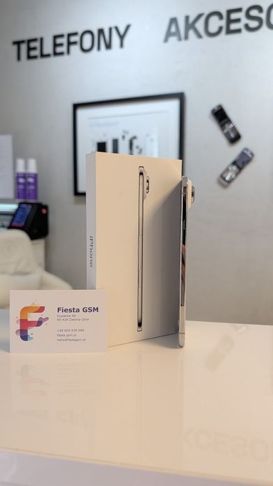 Apple iPhone Air, 256GB, z Media Markt, bat. 100%.