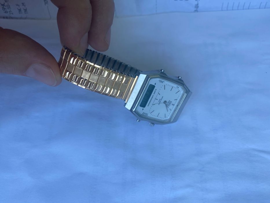 Колекційний годинник QQ (Citizen) Japan