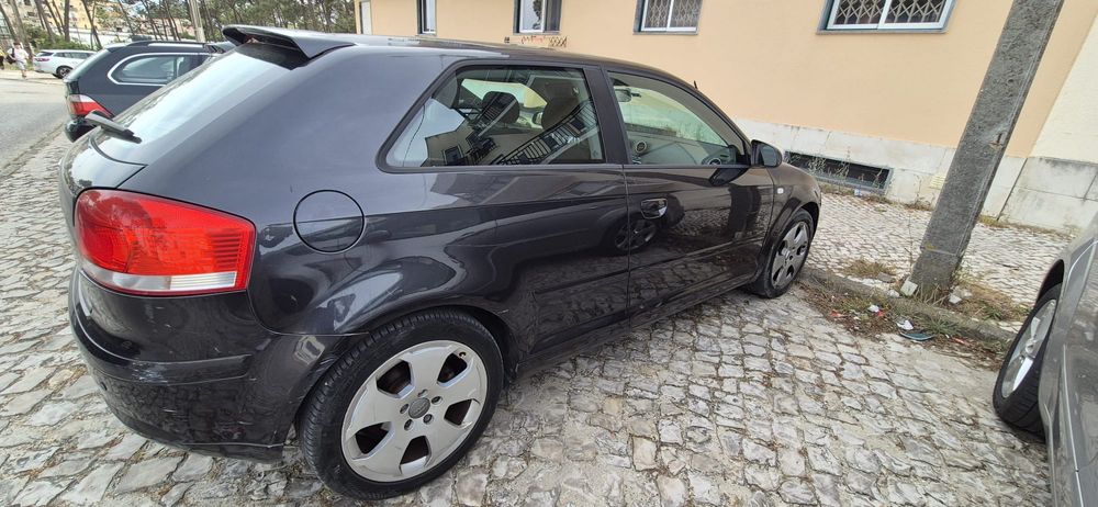 Vende-se Audi  A3 excelente de mecanica