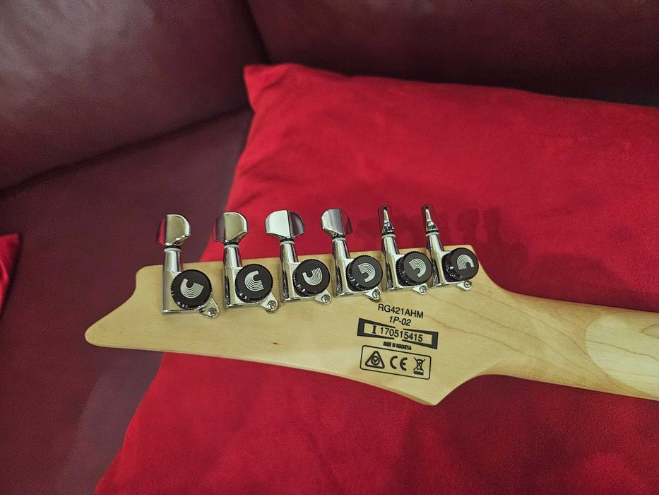 Guitarra Ibanez RG421-AHM + Locking Tuners