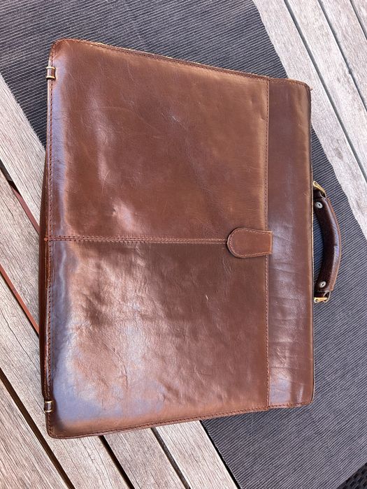 Mala / Pasta de documentos em pele genuína castanha