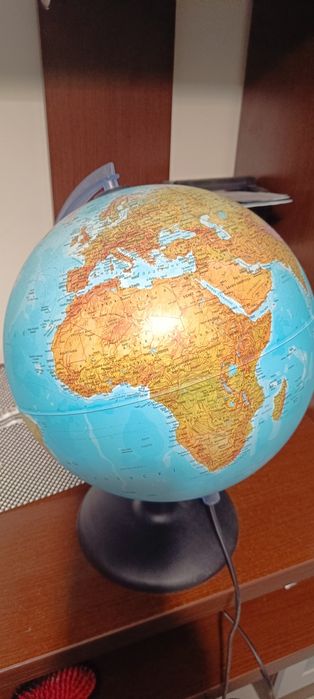 Globus podświetlany