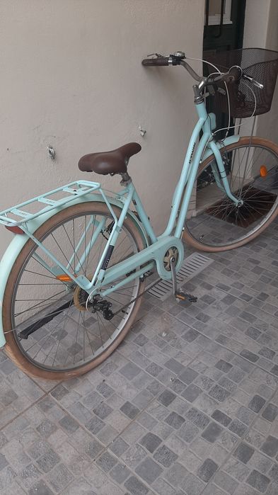 Bicicleta azul mar
