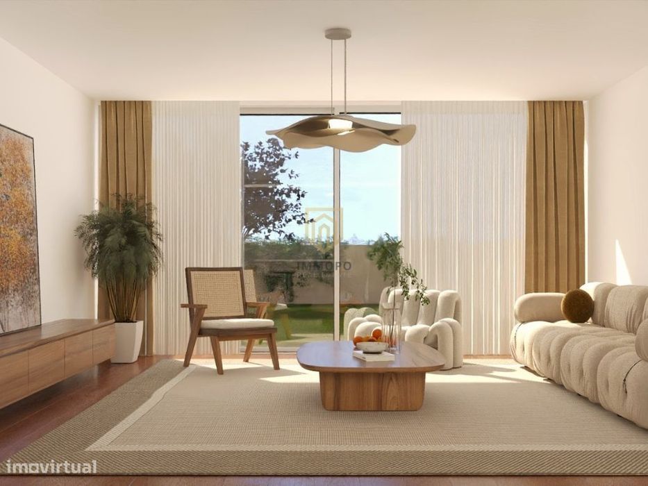 Apartamento T2 duplex com jardim em Cedofeita no centro do Porto