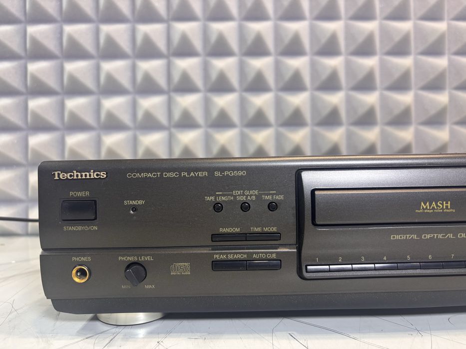 Odtwarzacz CD Technics SL PG 590