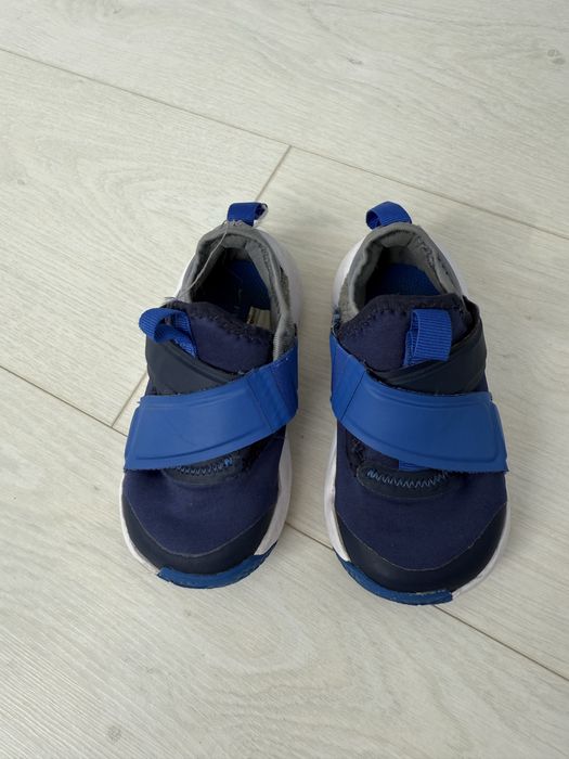 Кросівки Nike 22 розмір