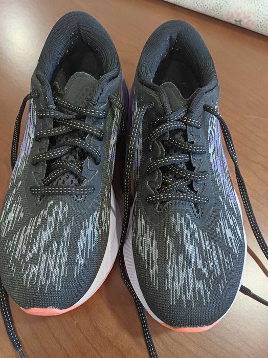 Asics novablast 4 36.5