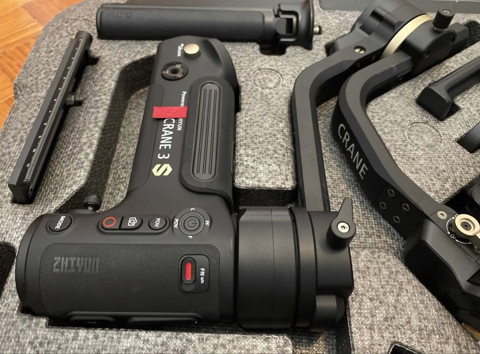Canon C200 com todos acessorios + Gimbal Zhiyun Crane 3S64283887503747123