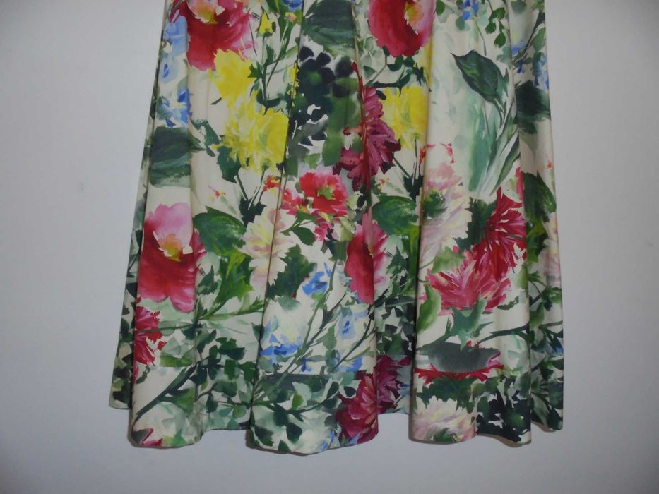 saia de senhora florida ZARA