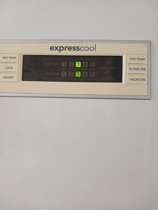 Холодильник LG двухкамерный