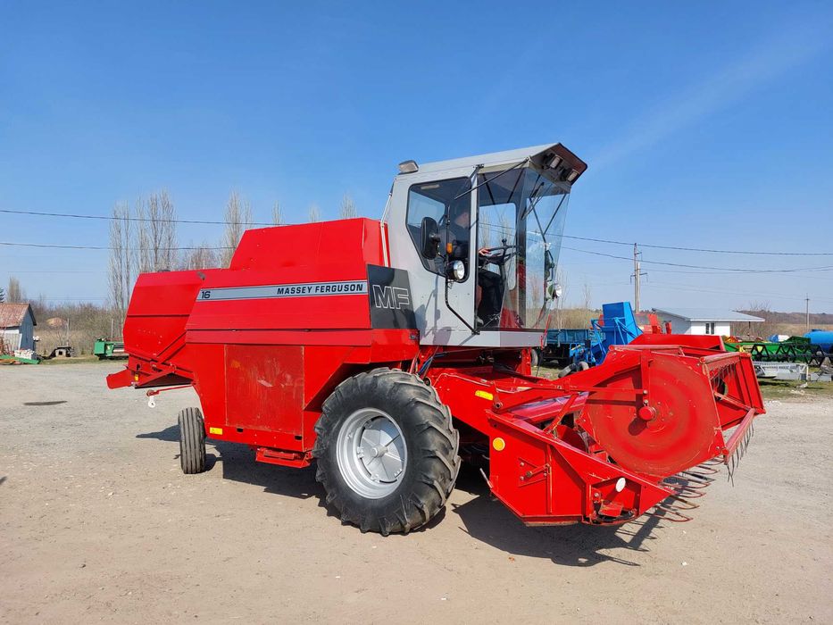 Зернозбиральний комбайн Massey Ferguson 16 2.7m