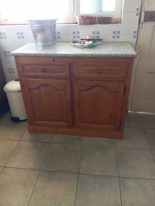 2 armarios pinho, cozinha ou arrumação, muito bom estado