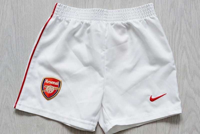 Białe krótkie spodenki Nike Arsenal rozmiar 74-80 stan bardzo dobry