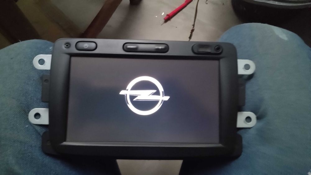 Auto rádios de GPS para grandes marcas