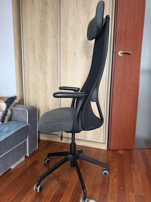 Sprzedam krzesło obrotowe z podłokietnikami Gunnared Ikea