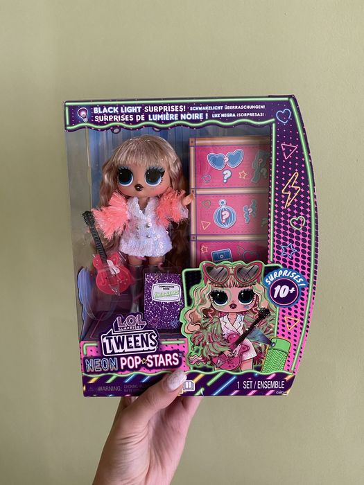 Ігровий набір з лялькою LOL Surprise серії Tweens Neon Pop Тея Старс