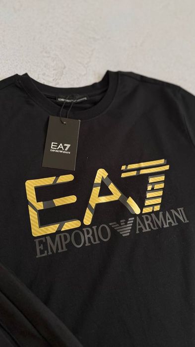 Чоловічий Літній костюм  Armani EA7  футболка  штани boss