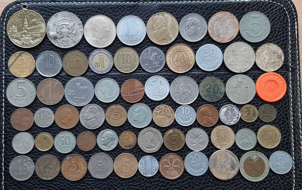 Монеты мира без повторов 63 шт