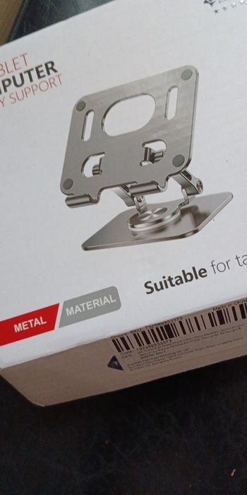 Металева(повністю) регульована на всі сторони, сучасна підставка (три