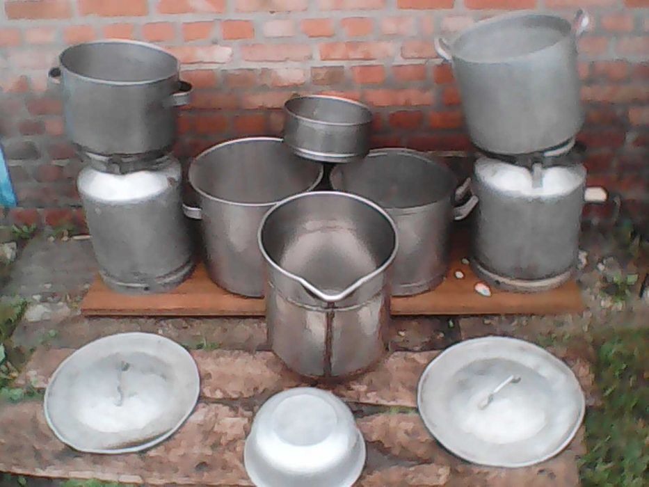 Нержавейка пищев  Канистры 15 л 13 л 11 л  Кастрюля  30 л  Бидоны 40 л