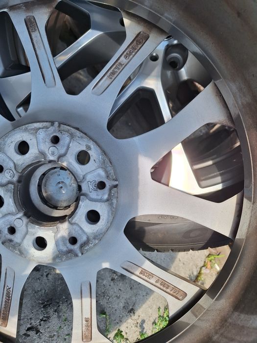 Колеса в зборі BMW R20 5×112 9j ET35 dia66.6 + шини 275/45 Pirelli + TPMS