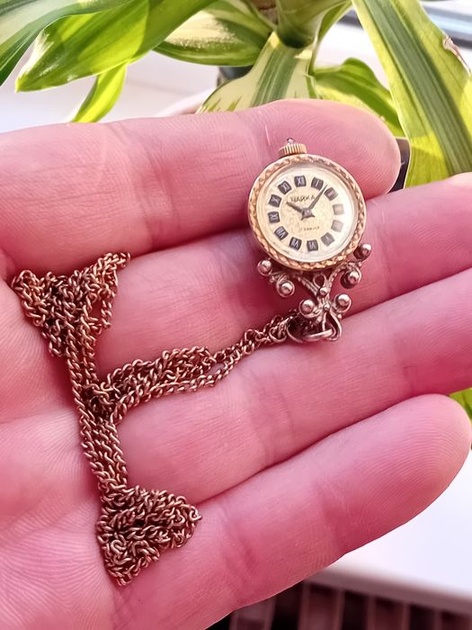 Часы Чайка кулон позолоченные 17камней с цепочкой СССР