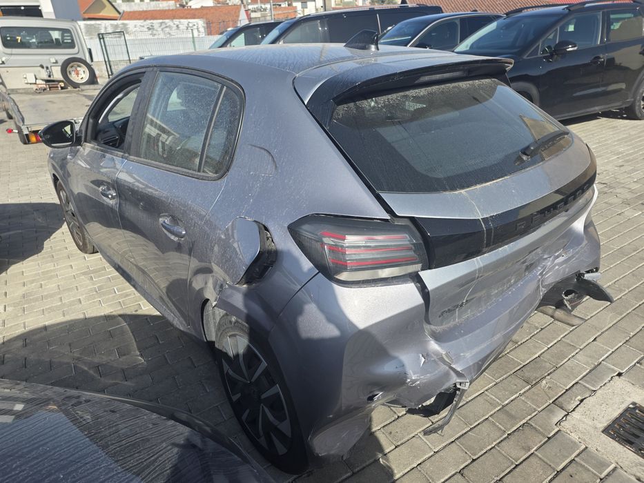 Peugeot 208 1.2 75cv