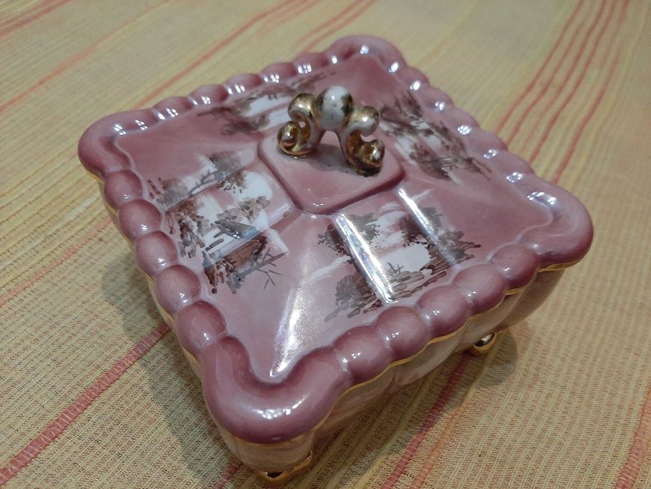 Guarda joias em loiça porcelana, Alcobaça