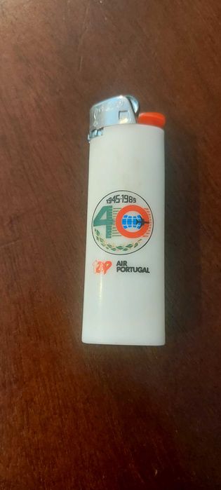 Artigos coleção, isqueiro, borboleta, cartão PMB de BFB, calendários