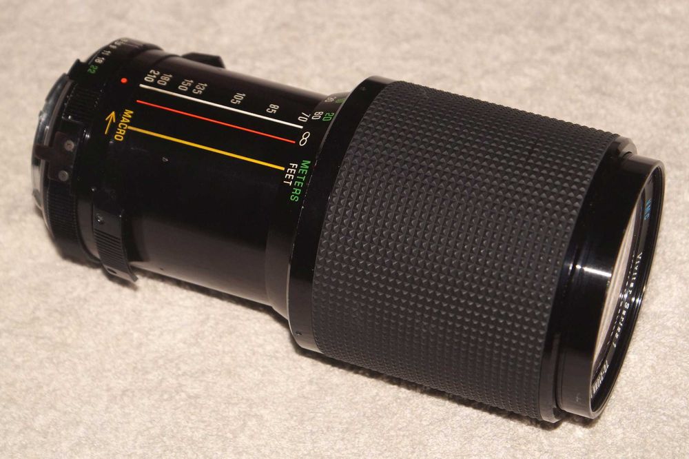 Vivitar 70-210 f/3.5 - Minolta MD