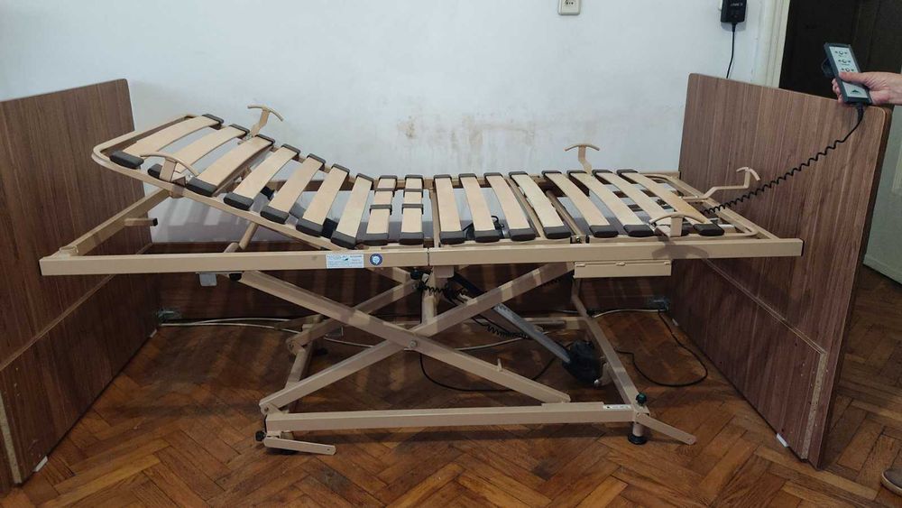 Медичне ліжко з електоприводом