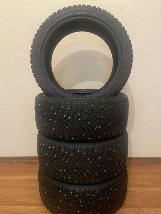 Зимова резина 245.40.R18 Nokian: 2 300 грн. - Автошини Гора на Olx