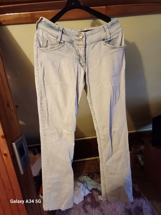 Jeansy damskie gumiaki