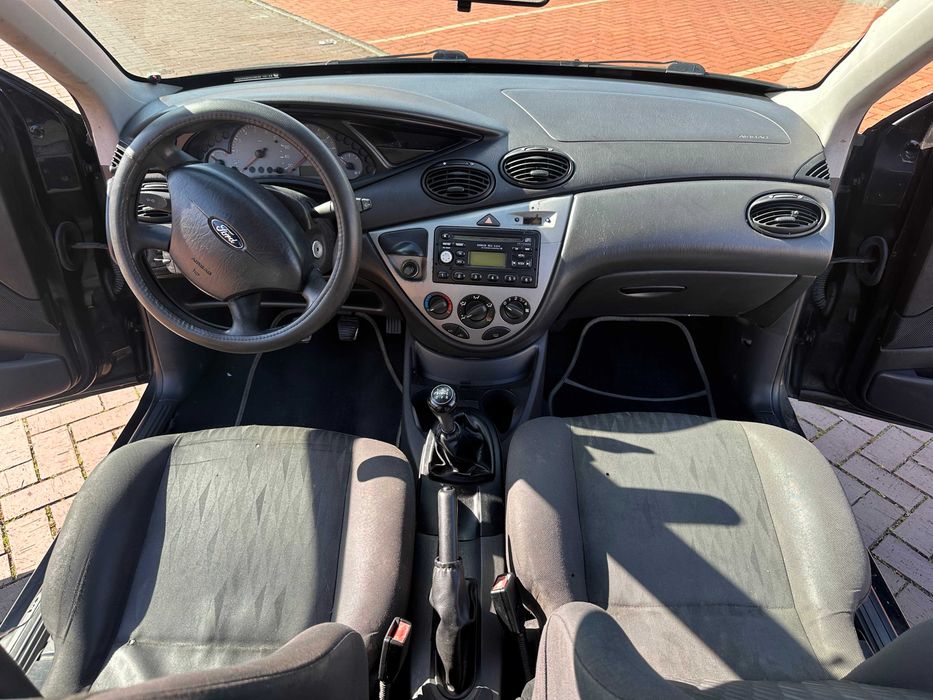 Ford Focus 1.4 16v425384071072983044