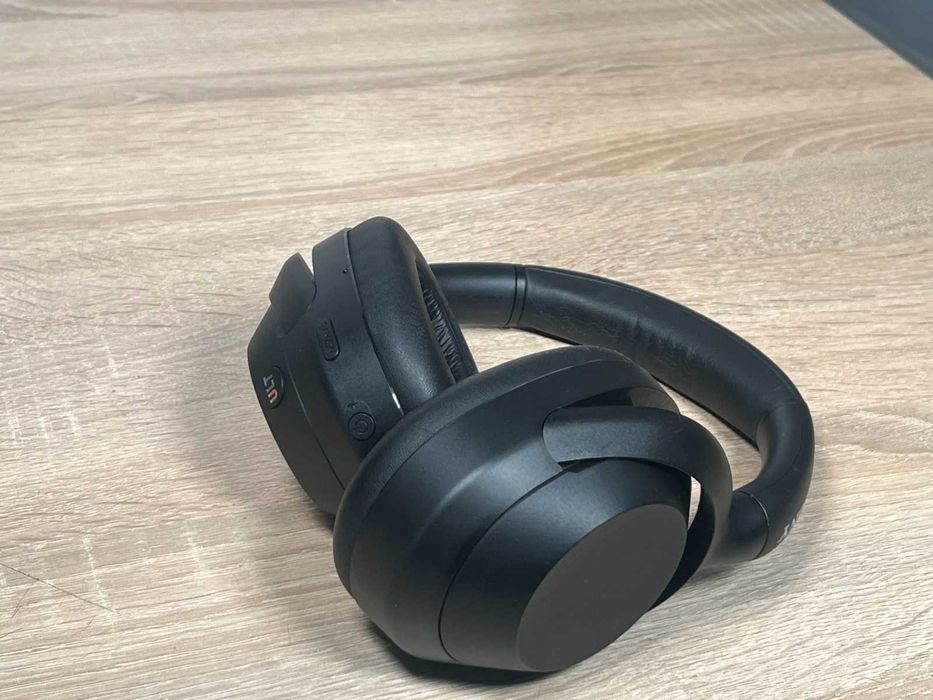 Безпровідні навушники SONY ULT Wear Black