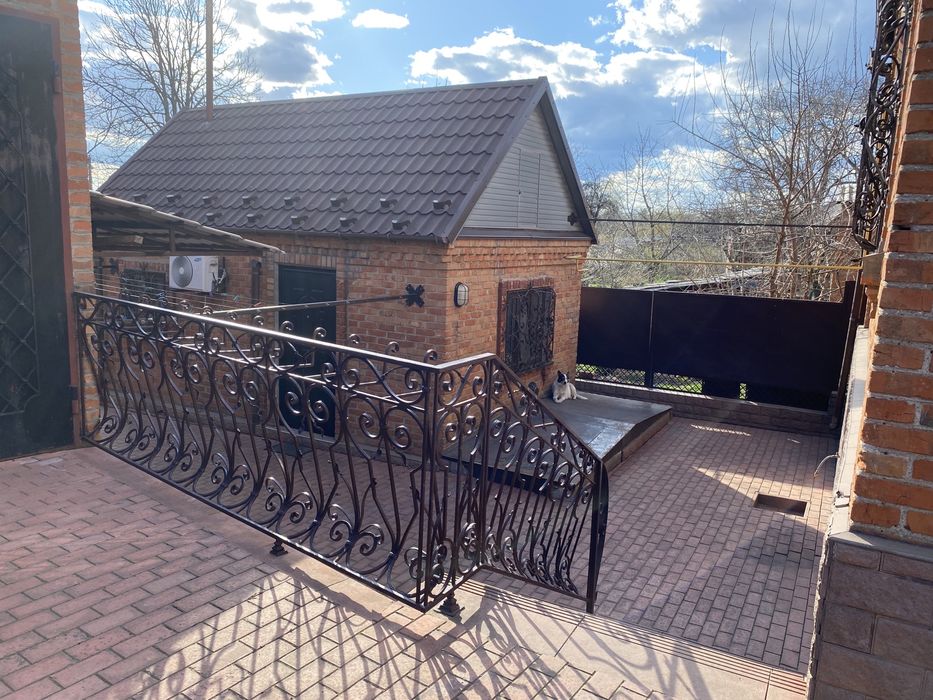 Продам будинок в затишному та спокійному районі