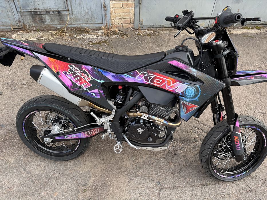 KOVI продам moto