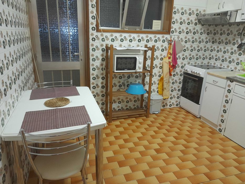 Quarto no centro de Rio Tinto junto ao Metro e estação de comboios