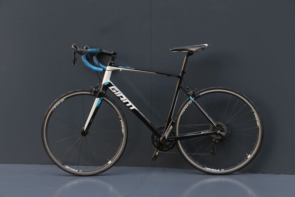 Шосейний велосипед Giant Defy 1 Shimano 105
