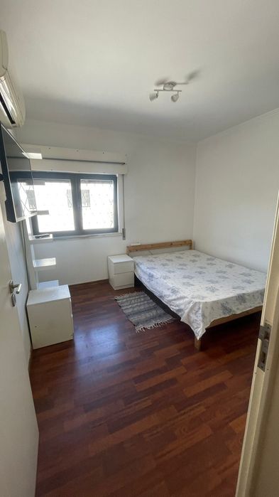 Alugo Quarto - Entrada Imediata