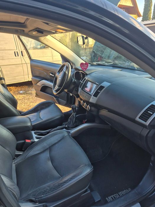 Auto Mitsubishi Outlander