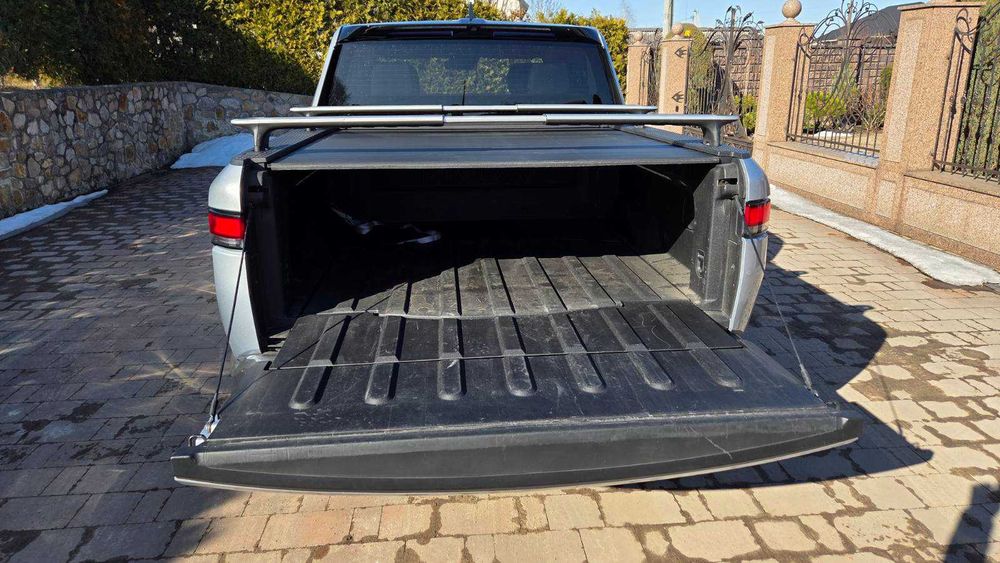 2024 Rivian R1T Dual Large