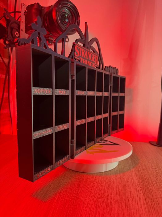 Органайзер для кіндерів Дивні дива  на 24 шт Книжечка